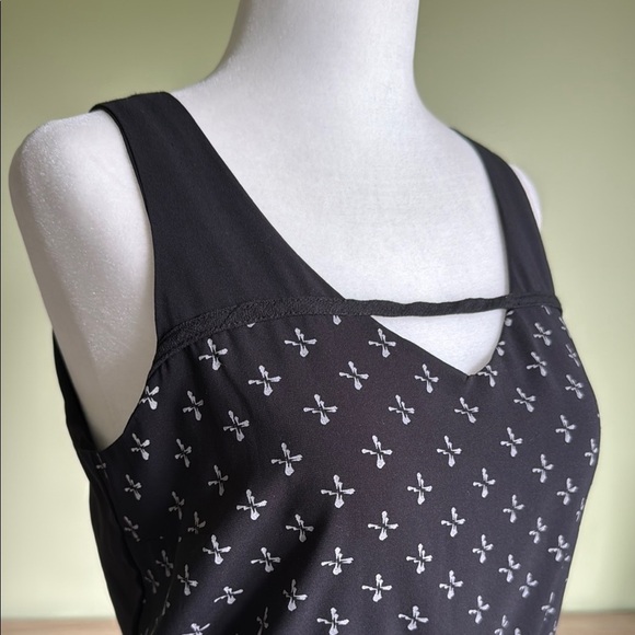 Cokluch Black and White Midi Summer Dress with Pockets - Picture 5 of 15